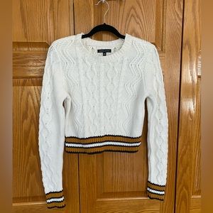 Kendall & Kyle woman size medium cropped sweater.